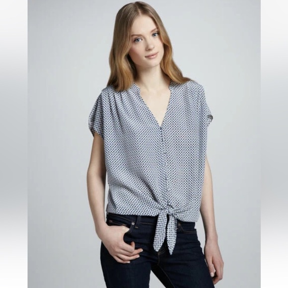 Joie Baxter Blue Black Diamond Print 100% Silk Tie Waist Blouse Size Small - Picture 1 of 11
